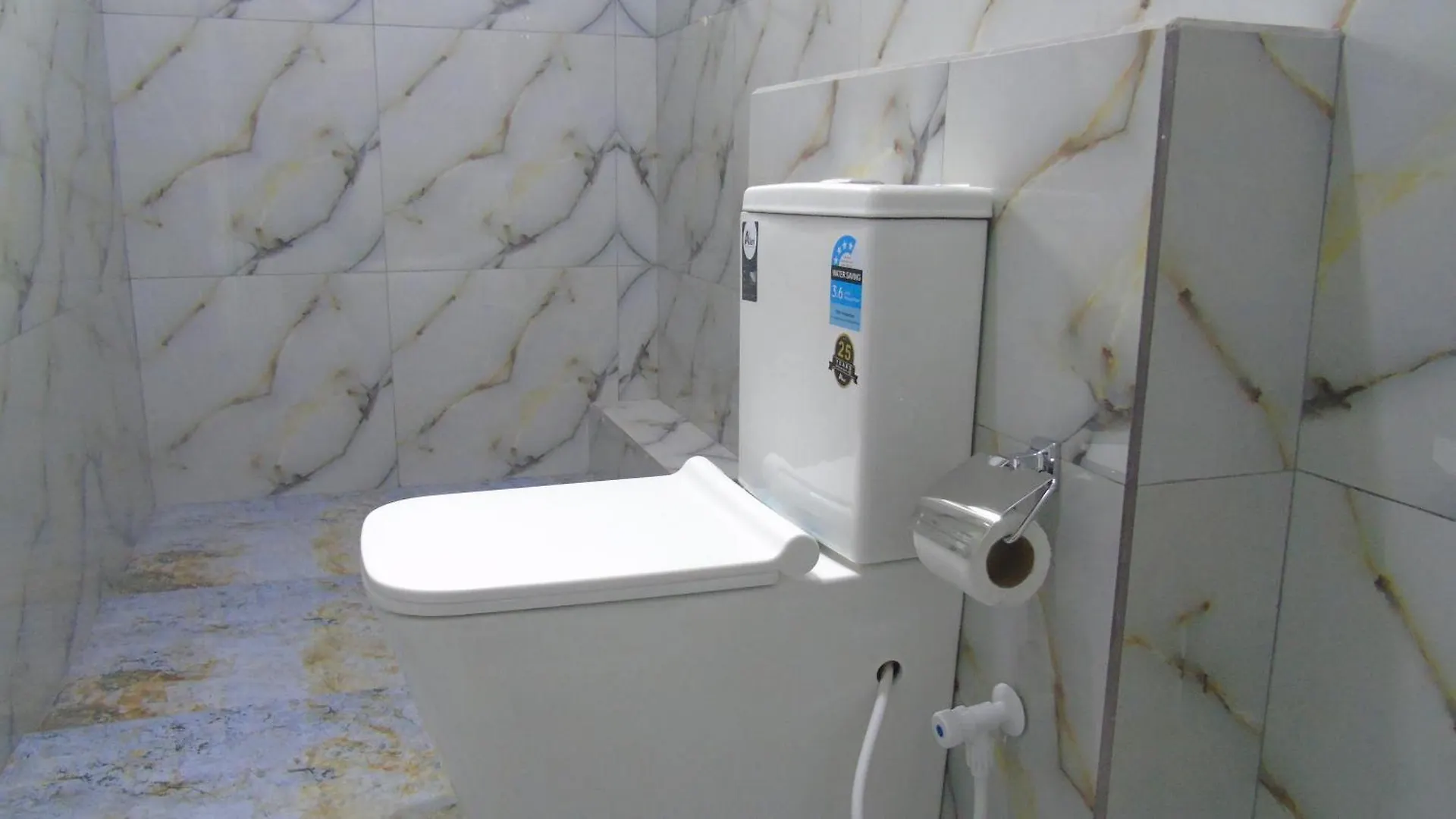 Ro Rich Hotel نيجومبو