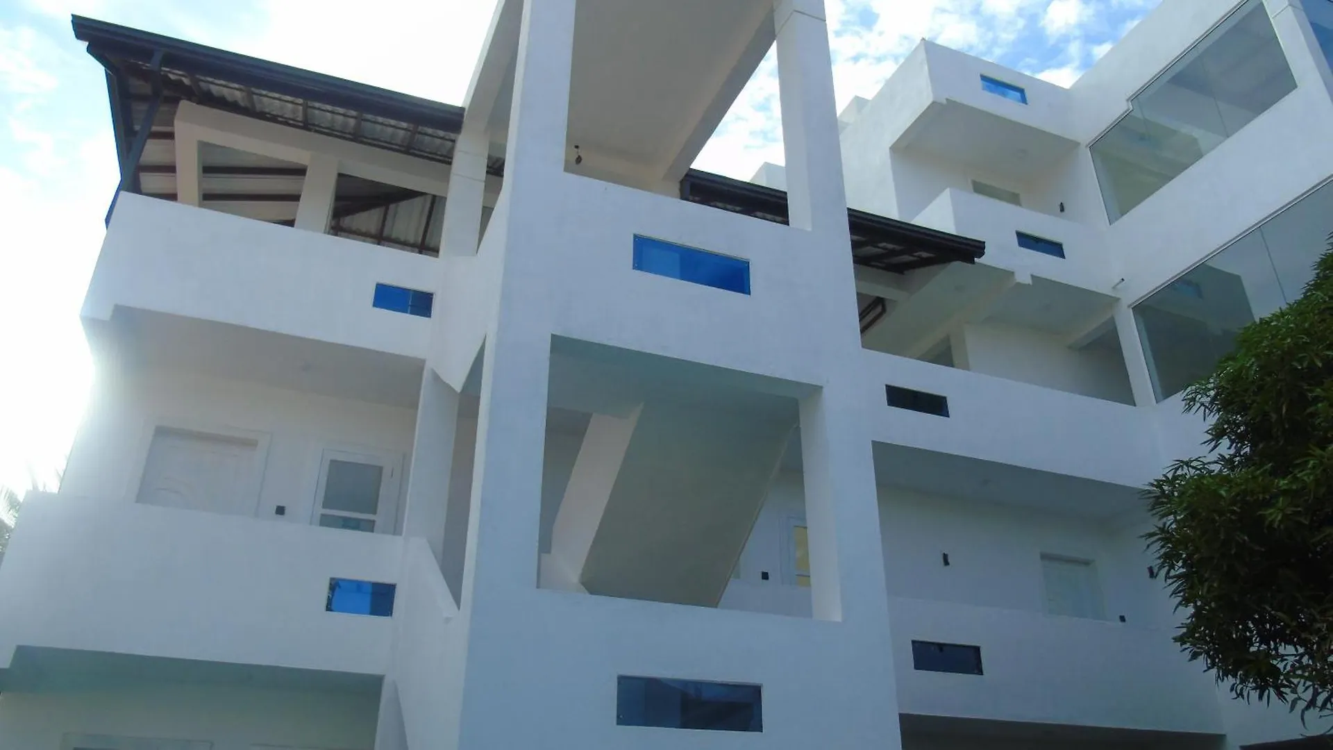 Ro Rich Hotel نيجومبو